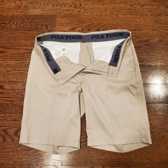 PGA TOUR 9.5" Men's Motion Flux 360 Golf Performance Flat Front Short - Picture 4 of 7